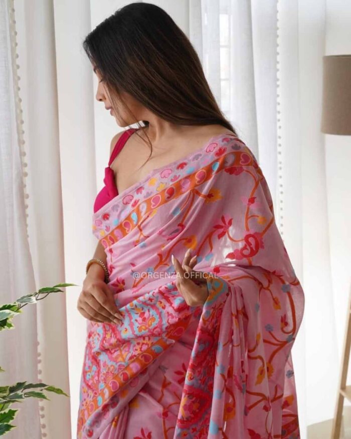 Women Floral Woven Kanjeevaram Saree with Contrast Border - Image 5
