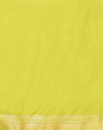 Women Saree with Contrast Border and Tassels - Image 4